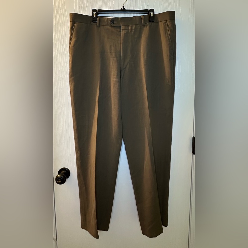 Pronto-uomo brown casual dress business pants men’s 40
Inseam 30.5” 100% wool